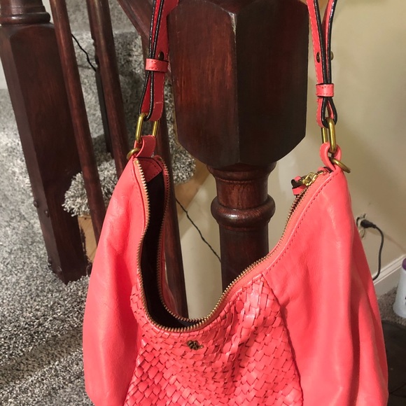 Bright coral shoulder bag - Picture 2 of 9